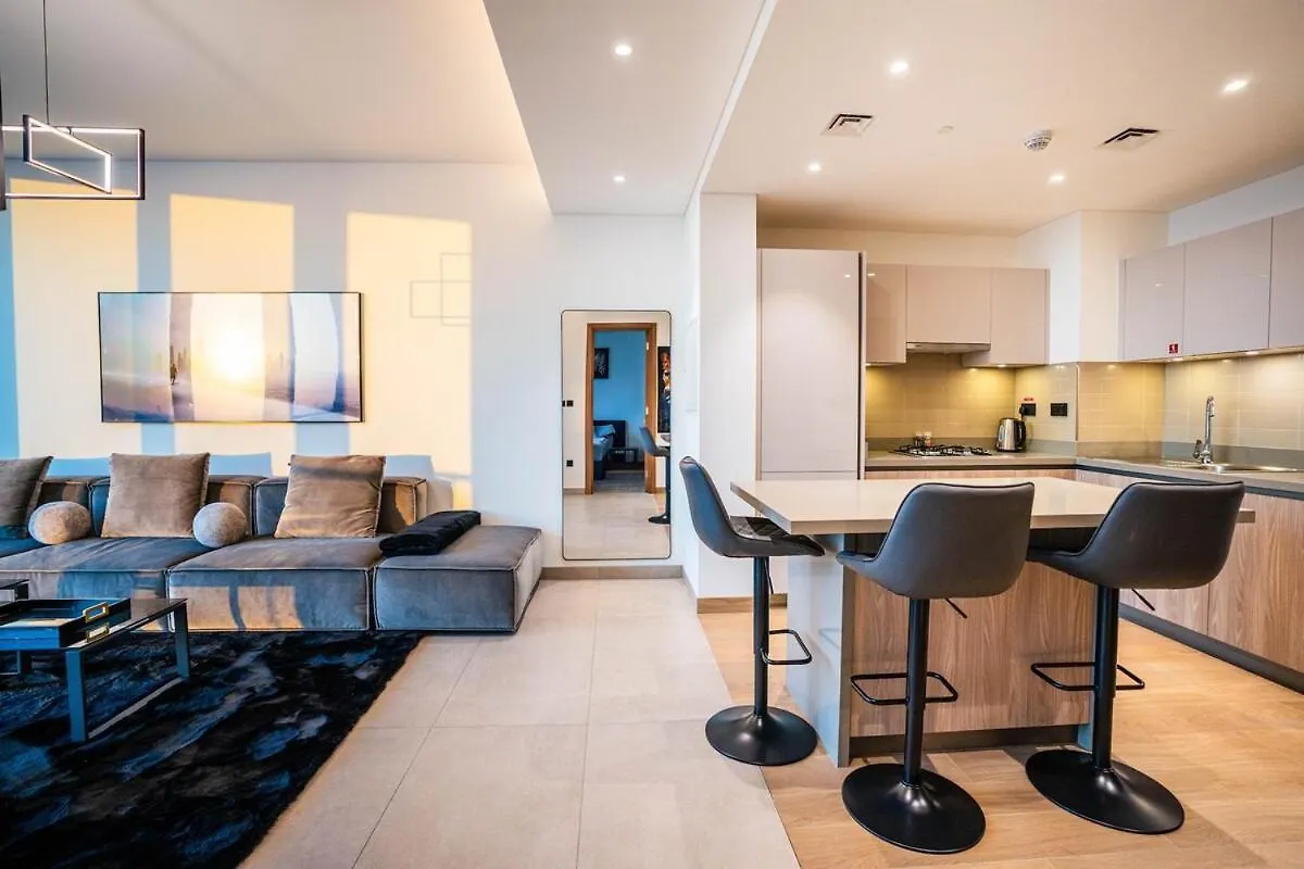 Apartment Sobha Waves Grande Big 1Br Apt Burj Khalifa Views! Dubai